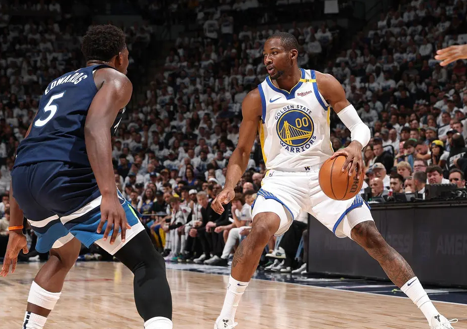 不要4500万，宁愿自由身离开！NBA的硬核球员，库里和勇士失算了